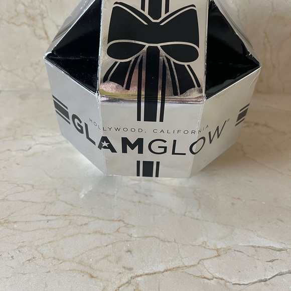GlamGlow Set Gift Sexy - Picture 3 of 11